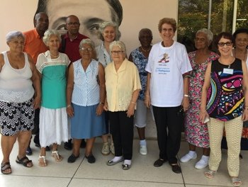 Representantes de varias organizaciones participantes