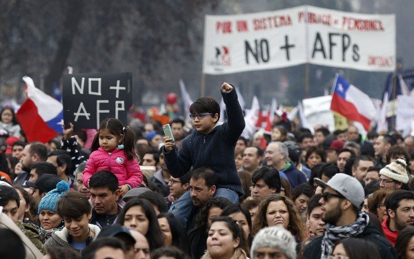 Los jóvenes se movilizan en Chile para no ser personas mayores pobres